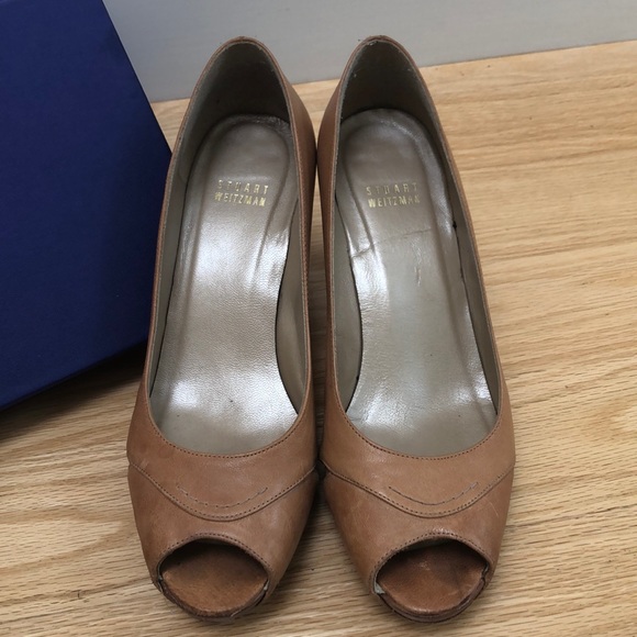 Stuart Weitzman leather heels. - Picture 2 of 5